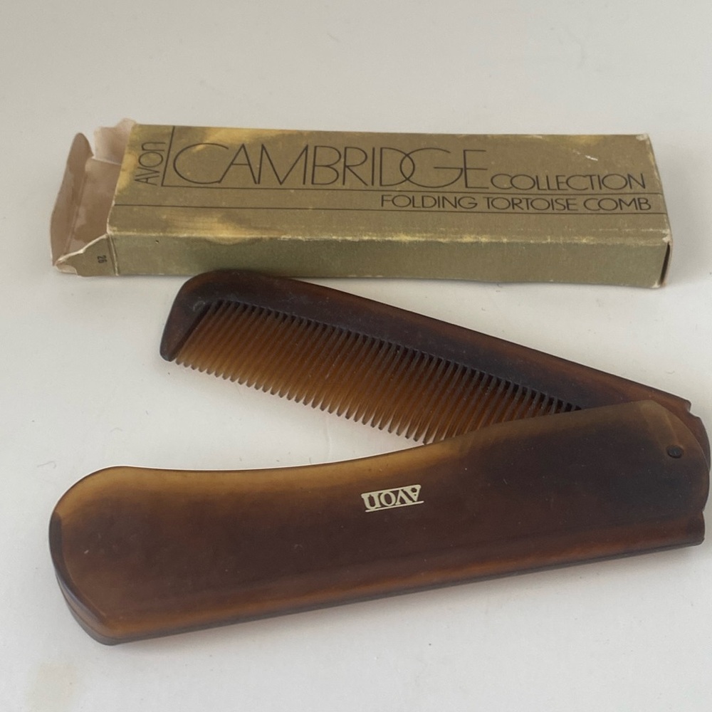 Vintage Avon 1982 Cambridge collection tortoise folding comb new in box